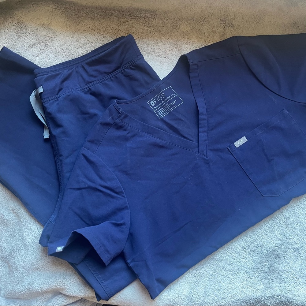 Figs Scrub Set